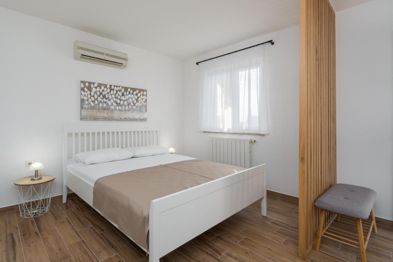 Apartmani Martincic Novigrad  Exterior photo